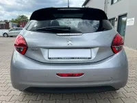 Gebraucht Peugeot 208 Signature Sky 83 PS (61 kW) 2019 Grau Kleinwagen