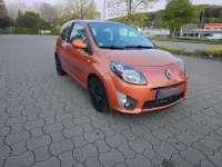 Używany Renault Twingo Elysee 75 KM (55 kW) 2008 Pomarańczowy Hatchback