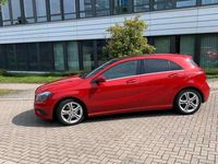 Gebraucht Mercedes A180 Edition 122 PS (89 kW) 2013 Rot Kleinwagen