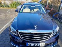 Gebraucht Mercedes C180 156 PS (114 kW) 2019 Blau Limousine