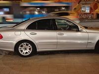 Gebraucht Mercedes E240 Elegance 177 PS (130 kW) 2002 Silber Limousine