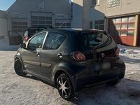 Gebraucht Toyota Aygo 68 PS (50 kW) 2010 Grau Kleinwagen