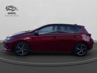 Gebraucht Toyota Auris Hybrid Team 99 PS (72 kW) 2019 Rot Limousine