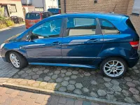 Gebraucht Mercedes B160 95 PS (69 kW) 2010 Blau Kleinwagen