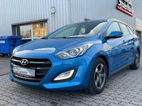 gebraucht Hyundai i30 cw Trend blue