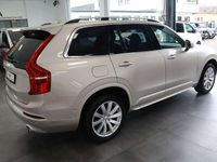 Gebraucht Volvo XC90 Momentum 190 PS (139 kW) 2018 Luminous sand SUV