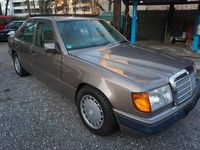 Gebraucht Mercedes E230 132 PS (97 kW) 1989 Braun Limousine