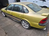 Gebraucht Opel Vectra 194 PS (142 kW) 1998 Gelb Limousine