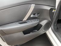 Gebraucht Citroën C4 PureTech 131 PS (96 kW) 2023 Weiß weiß (metallic) Limousine