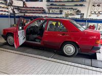 Gebraucht Mercedes 190 132 PS (97 kW) 1989 Rot Limousine