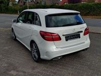 Gebraucht Mercedes B180 AMG line 122 PS (89 kW) 2018 Weiß Van / Kleinbus