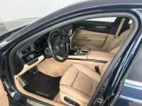 Gebraucht BMW 750 Sport Line 381 PS (280 kW) 2013 Blau Limousine