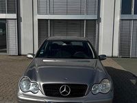 Gebraucht Mercedes C180 143 PS (105 kW) 2005 Silber Limousine