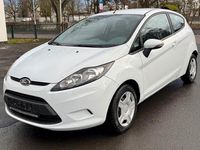 Gebraucht Ford Fiesta 60 PS (44 kW) 2010 Weiß Kleinwagen