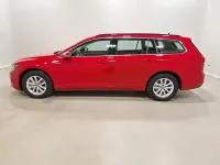 Gebraucht VW Passat Business 122 PS (89 kW) 2023 Tornadorot Kombi