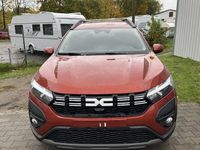 Neu Dacia Jogger Expression 122 PS (89 kW) 2025 Braun Van / Kleinbus