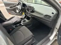 Gebraucht Hyundai i30 Trend 101 PS (74 kW) 2018 Silber Limousine