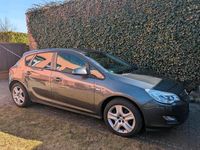 Używany Opel Astra 120 KM (88 kW) 2012 Szary Coupe