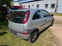 Używany Opel Corsa 60 KM (44 kW) 2002 Srebrny Hatchback