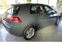 Gebraucht VW Golf VII Comfortline 110 PS (80 kW) 2016 Grau Limousine