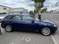 Gebraucht Audi A4 Design 190 PS (139 kW) 2019 Navarrablau metallic Kombi