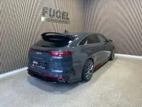 Gebraucht Kia ProCeed Sport 204 PS (150 kW) 2024 (h8g) dark penta metal m Kleinwagen