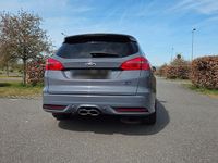 Gebraucht Ford Focus ST 185 PS (136 kW) 2015 Grau Kombi