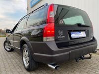 gebraucht Volvo XC70 2.5T AWD /AUTOMATIK/LEDER/SHZ/AHK/SAUBER