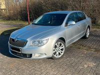 Gebraucht Skoda Superb 160 PS (117 kW) 2010 Grau Limousine