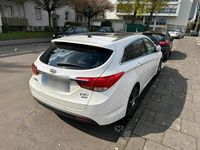 Gebraucht Hyundai i40 116 PS (85 kW) 2012 Weiß Kombi