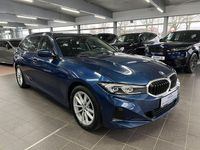 Gebraucht BMW 320 190 PS (139 kW) 2023 Blau Kombi