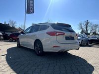 Gebraucht Ford Focus ST-Line 155 PS (114 kW) 2021 Metropolis weiß metallic Kombi
