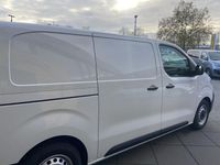 Usado Opel Vivaro-e Combi Edition 100 kW (136 HP) 2022 Branco Van