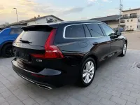 Gebraucht Volvo V60 Inscription 150 PS (110 kW) 2019 Schwarz Kombi