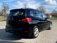 Gebraucht BMW 216 116 PS (85 kW) 2016 Schwarz Kombi