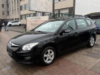 Gebraucht Hyundai i30 90 PS (66 kW) 2011 Schwarz Kombi