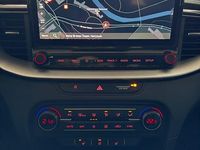 Gebraucht Kia Ceed Vision 160 PS (117 kW) 2021 Weiß Kleinwagen