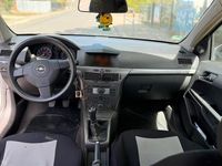 Usata Opel Astra 95 CV (69 kW) 2004 Argento Berlina