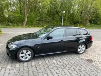 Gebraucht BMW 320 184 PS (135 kW) 2011 Schwarz Kombi