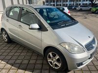 Gebraucht Mercedes A180 109 PS (80 kW) 2009 Silber Limousine
