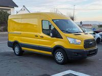 Gebraucht Ford Transit Trend 170 PS (125 kW) 2018 Signal yellow Van / Kleinbus