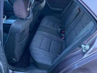 Gebraucht Mercedes C180 Elegance 122 PS (89 kW) 1993 Andere farben Limousine