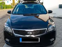 Usado Kia Ceed Edition 7 90 CV (66 kW) 2011 Negro Utilitario