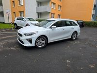 Gebraucht Kia Ceed 135 PS (99 kW) 2019 Weiß Kleinwagen