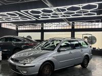 Gebraucht Ford Focus Ghia 114 PS (83 kW) 2003 Silber Kombi