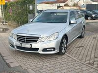 Gebraucht Mercedes E220 170 PS (125 kW) 2010 Silber Limousine