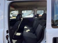 Gebraucht Opel Combo 94 PS (69 kW) 2010 Weiß Van / Kleinbus