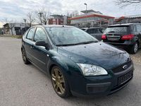 Gebraucht Ford Focus Trend 116 PS (85 kW) 2005 Grün Limousine