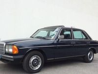 Gebraucht Mercedes 200 60 PS (44 kW) 1982 Limousine