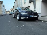 Gebraucht VW Passat Highline 140 PS (102 kW) 2013 Blau Limousine